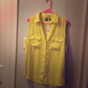 Sleeveless neon blouse